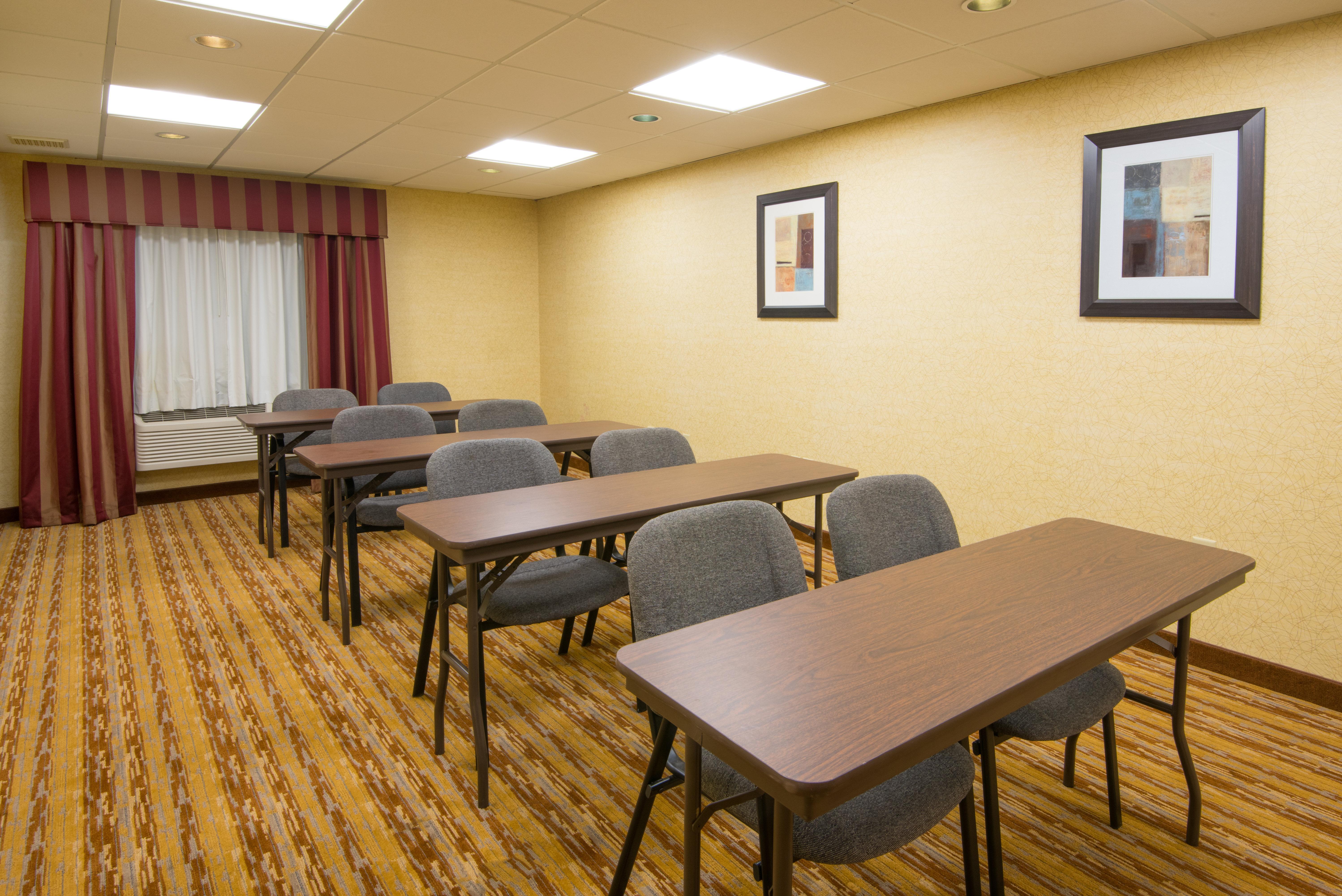 Holiday Inn Express Hotel & Suites Wauseon By Ihg Exterior foto